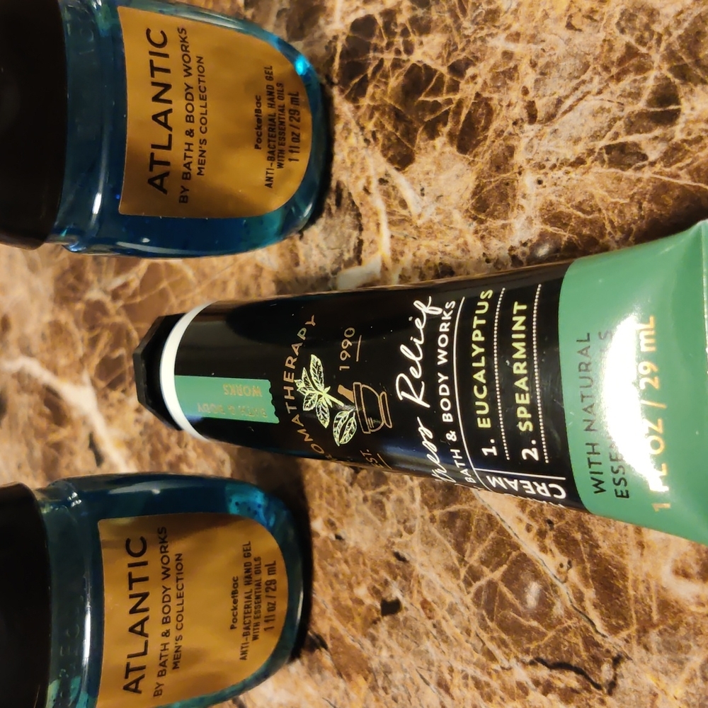 Bath & Body Works Bundle - Picture 2 of 2